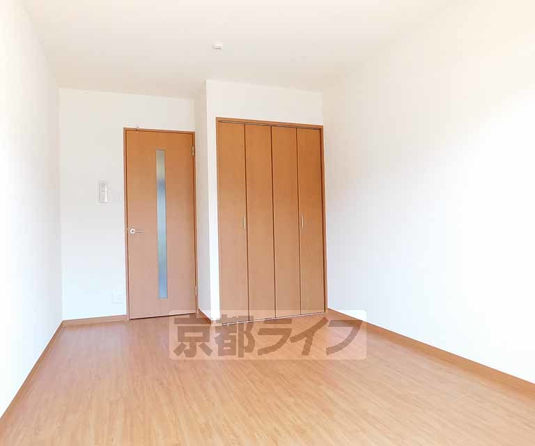 居室・リビング　綺麗なフローリングです。