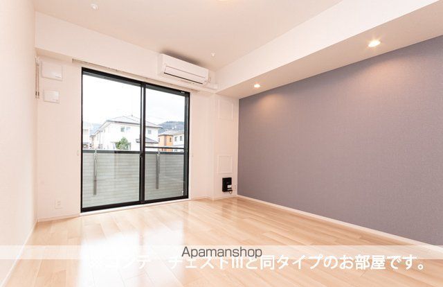 コンドミニアム イーストの居間写真