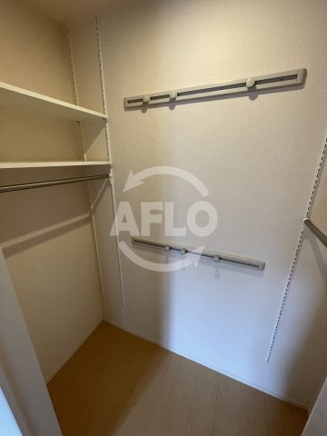 収納　アルヴィータ　ウォークインクローゼット