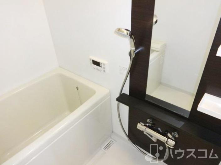 バス・シャワールーム　お風呂とトイレは別です。