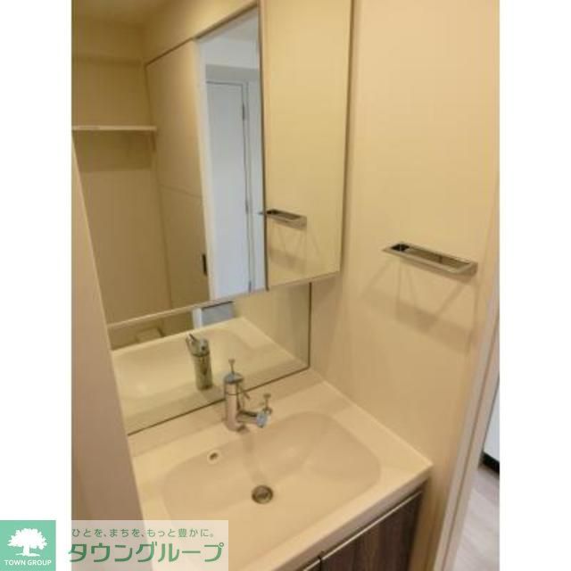 洗面設備　※写真は同タイプ住戸です。