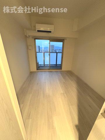 アドバンス北大阪ロワンの居間写真
