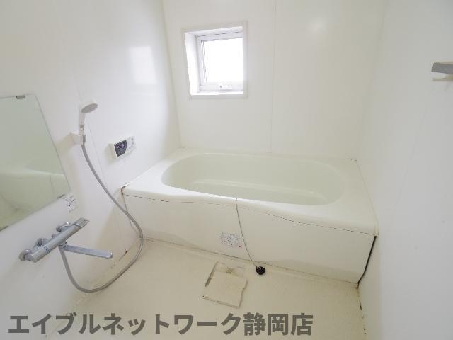バス・シャワールーム　お風呂です