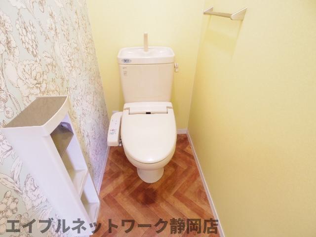 トイレ　清潔感のあるトイレです