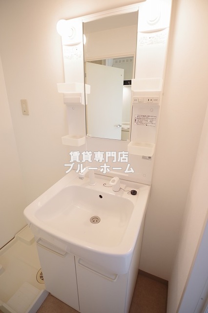 洗面設備　独立洗面台あります！