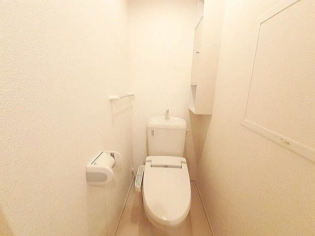 トイレ　清潔感のあるトイレです