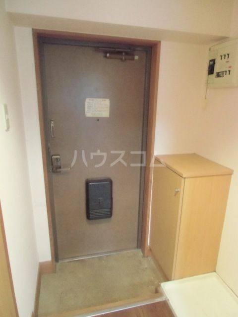 ドミトリー518の玄関写真