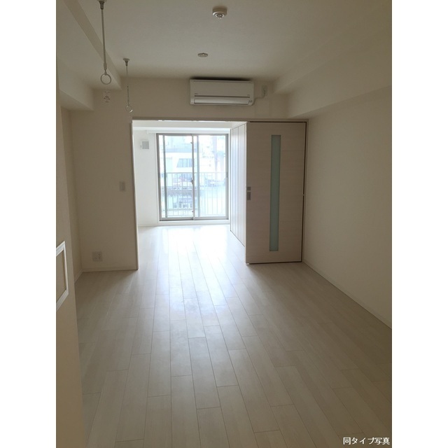 居室・リビング　※部屋タイプによって色が異なる場合がございます