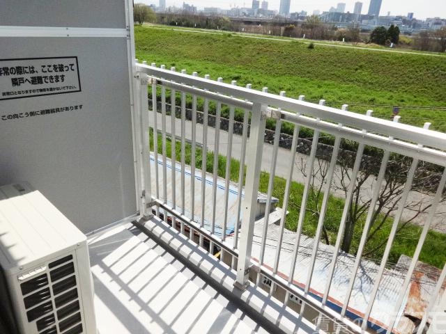 バルコニー　明るいバルコニーです。