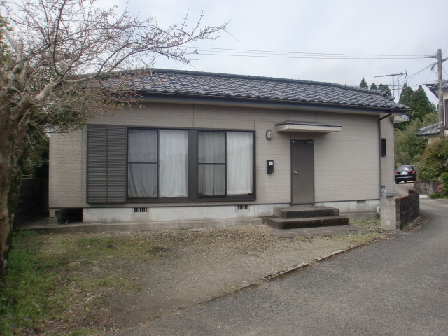 松坂貸家の建物外観