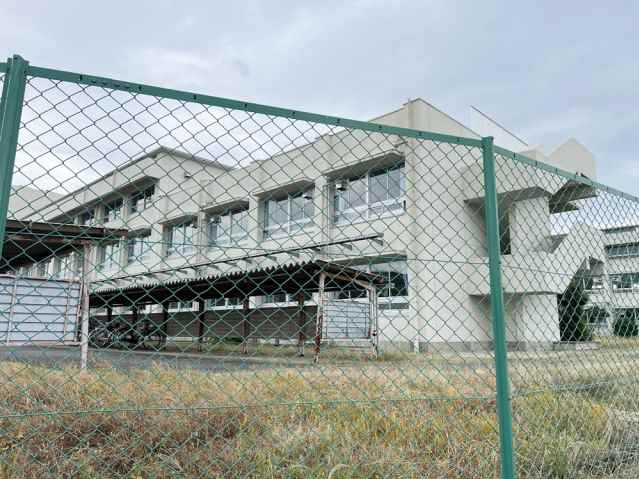 中学校　瀬戸内市立邑久中学校（中学校）まで1727m