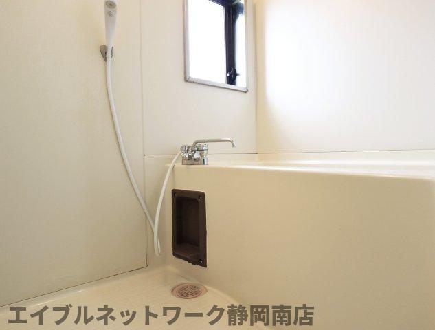 バス・シャワールーム　ゆったり過ごせるお風呂です