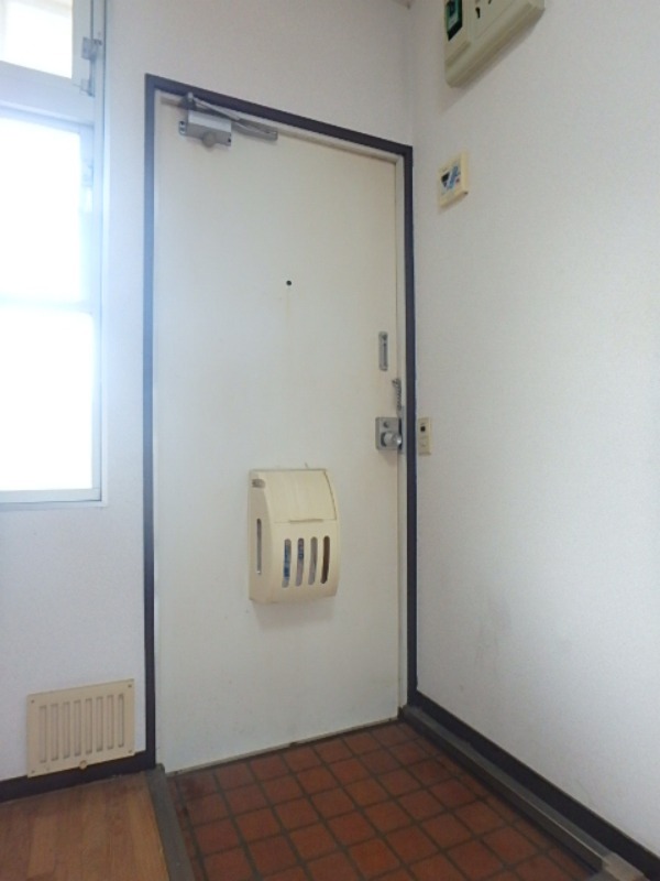 玄関　図面と現状に相違がある場合には現状を優先