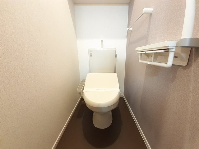 【ラ　フォレスタ　ツルマキのトイレ】