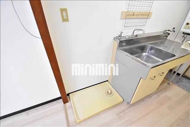 洗面設備　室内洗濯置き場完備です