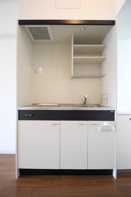 キッチン　同物件別号室の写真