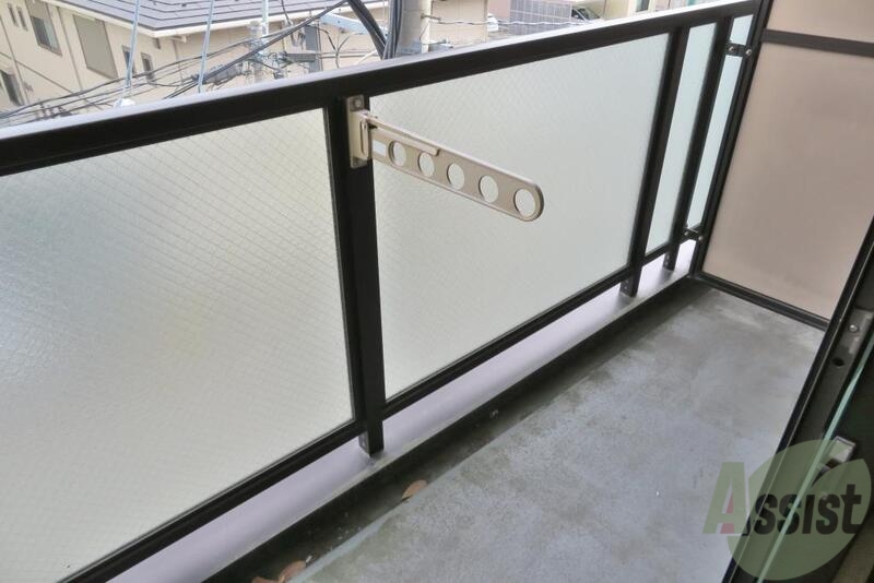 バルコニー　こちらもひろさがしっかりある重厚な造りのベランダです。