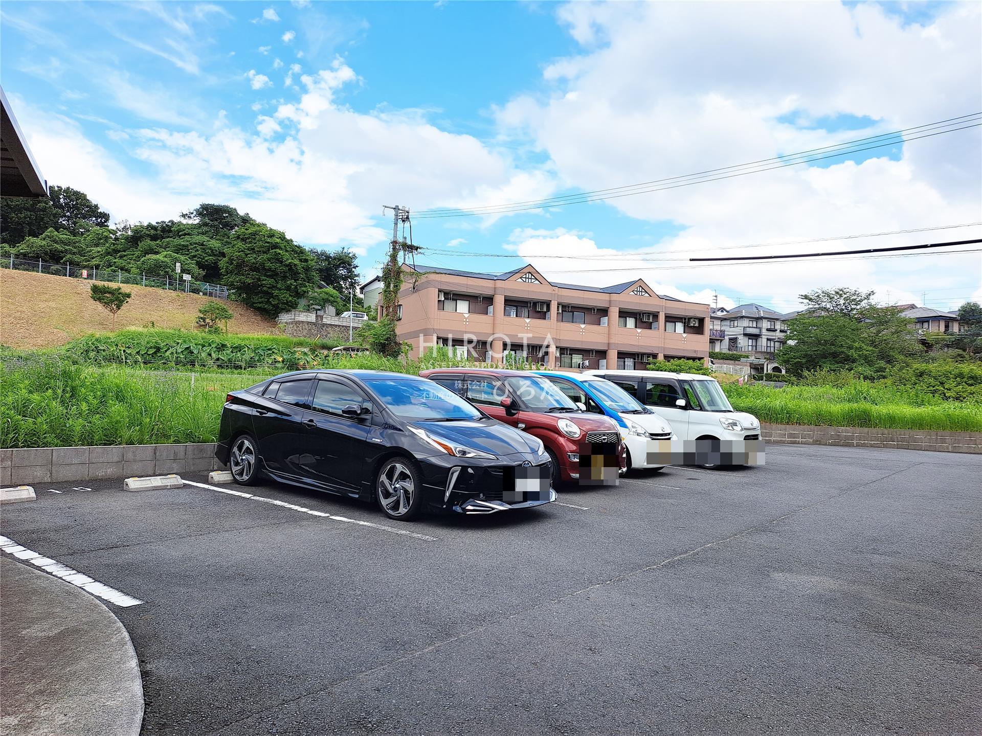 ハーベストデュオの駐車場