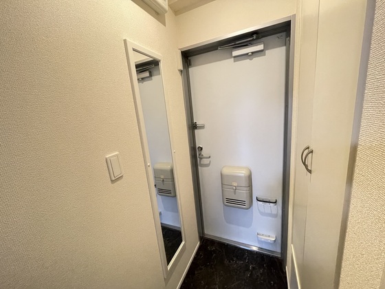 玄関　※別部屋の写真です