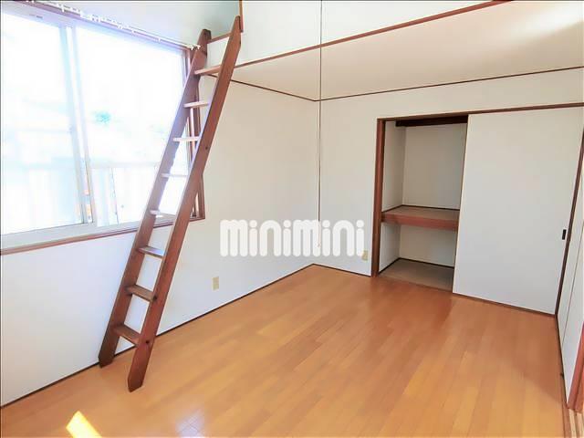 居室・リビング　角部屋なので２面採光です。