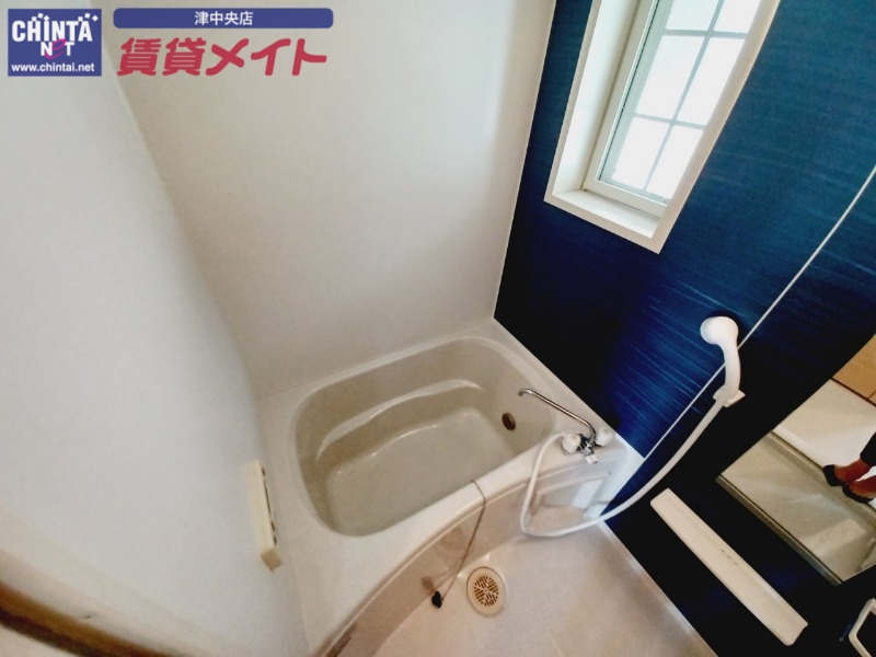 バス・シャワールーム　同物件別室の画像です