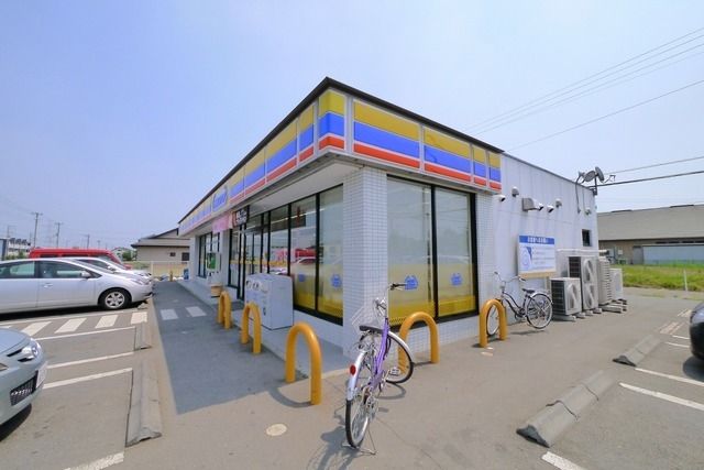 コンビニ　ミニストップ鶴ヶ島新田店（コンビニ）まで544m