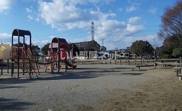 【リーブルファイン曲路の公園】