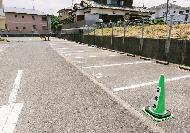 【ビレッジハウス前原２号棟の駐車場】