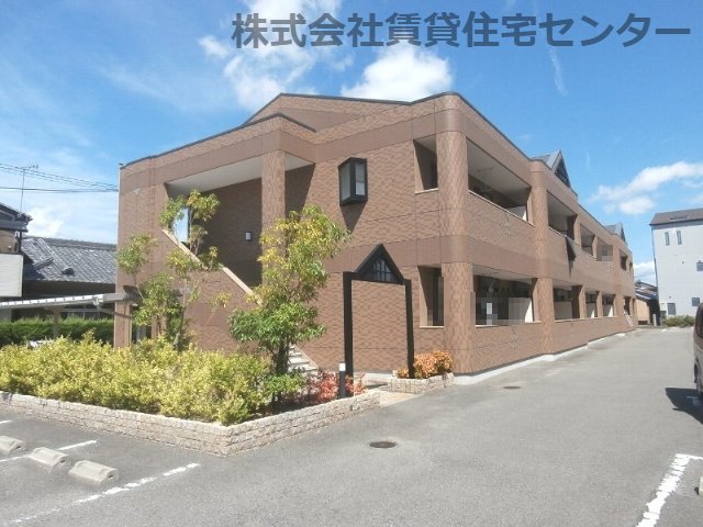 和歌山市和田のアパートの建物外観