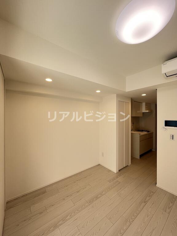 居室・リビング　反転タイプ室内写真