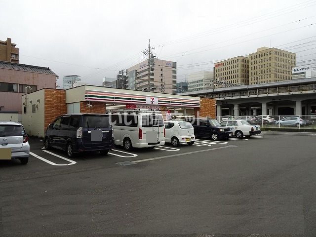 コンビニ　セブンイレブン 静岡八幡1丁目店（コンビニ）まで671m