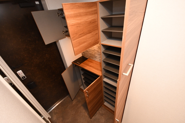 収納　シューズボックス