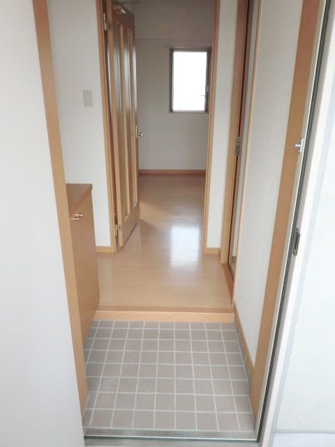 玄関　明るい玄関です