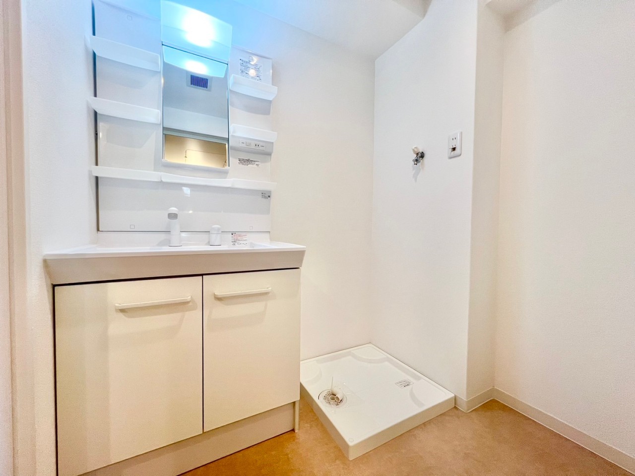 洗面設備　嬉しい独立洗面台☆