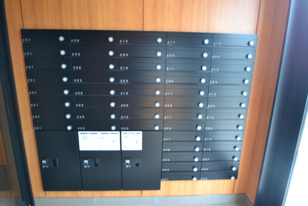 その他共有部分　メールボックスに宅配ボックスもあります♪