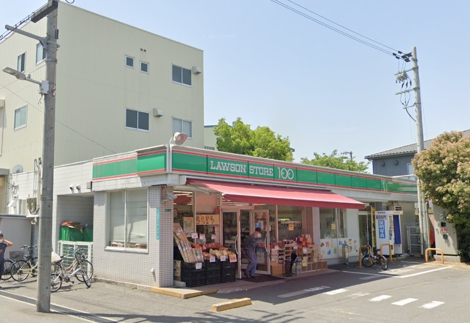 エクロールの周辺写真