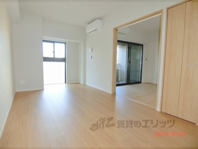 居室・リビング　洋室