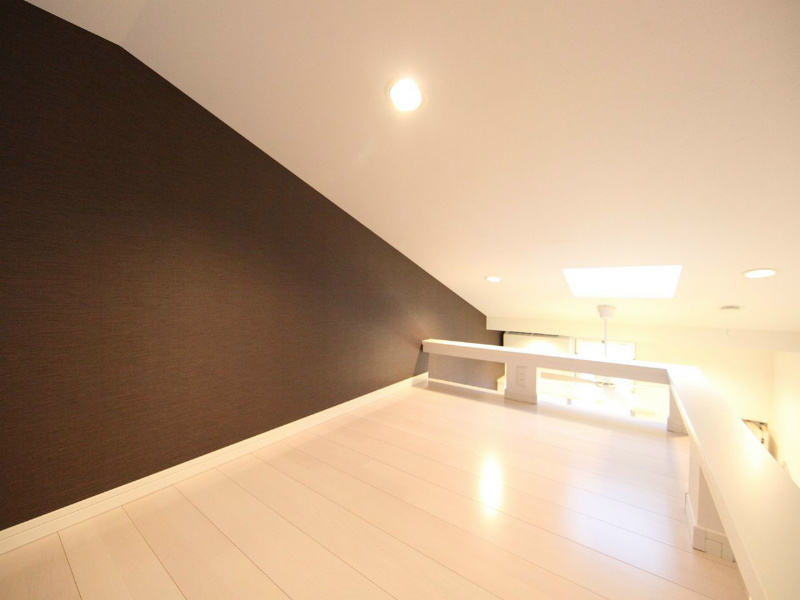 その他部屋・スペース　上階ロフト2.9帖（収納としてもお部屋としても使えます）