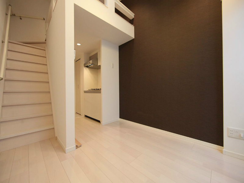 居室・リビング　洋室6帖　上階ロフト2.9帖（収納でもお部屋でも使えます）