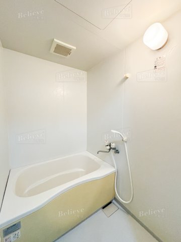 バス・シャワールーム　綺麗なお風呂です☆