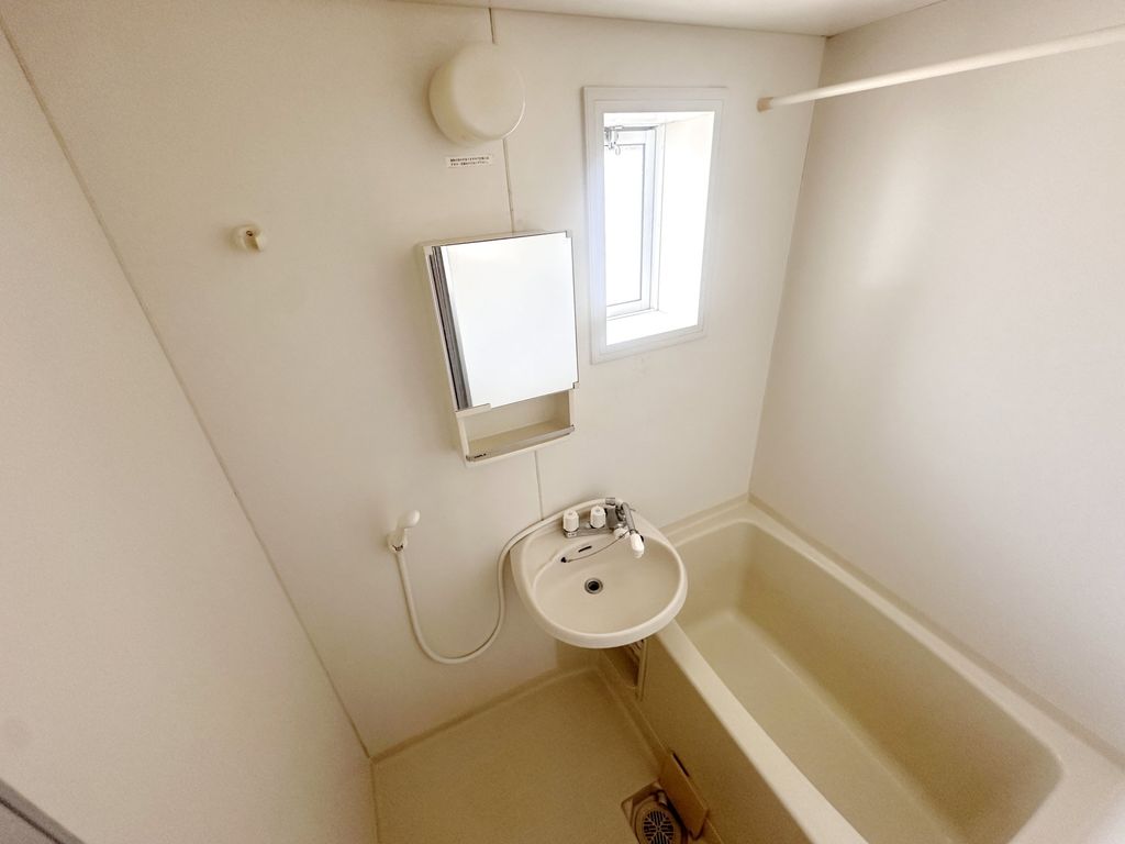 バス・シャワールーム　バス