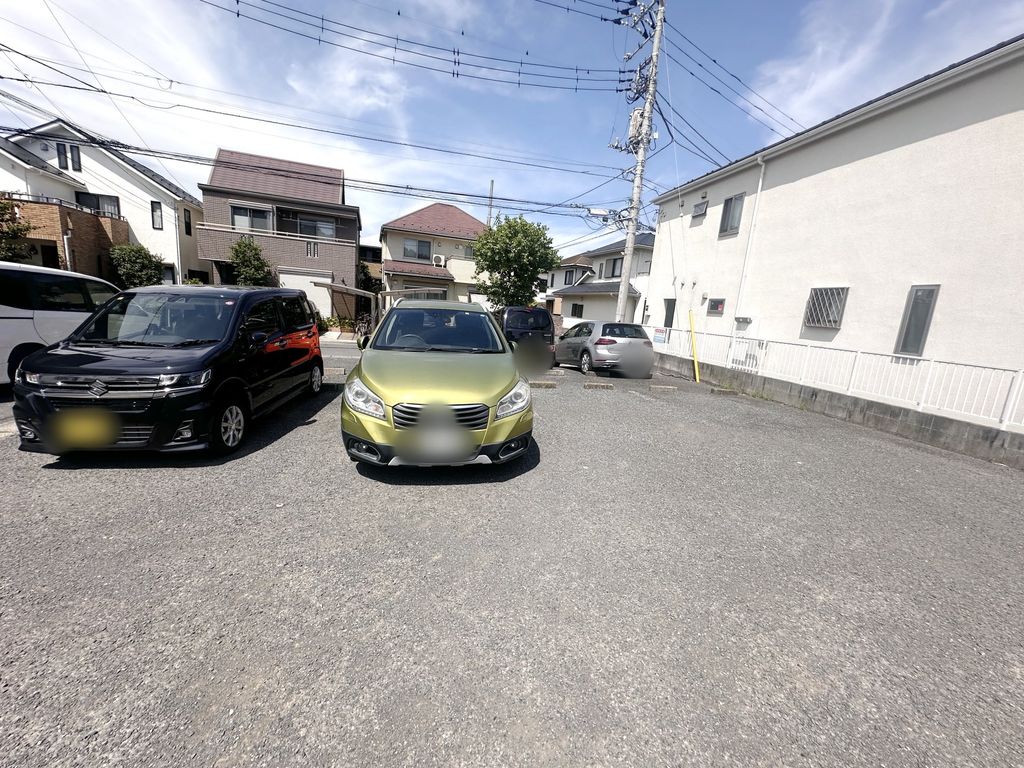 駐車場　駐車場