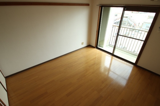 居室・リビング　※別号室の写真です※