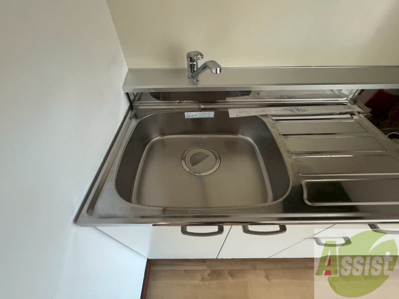 洗面設備　キッチンのシンクはピカピカで掃除意欲が湧いてきそう！