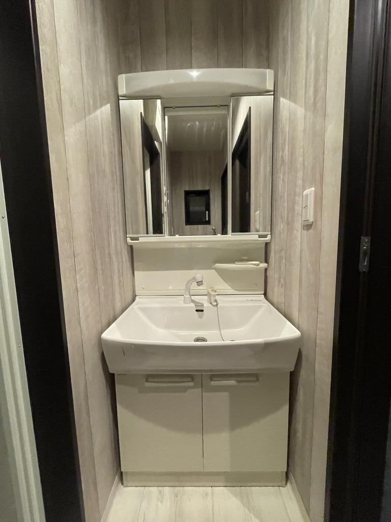 洗面設備　※同アパート画像参照