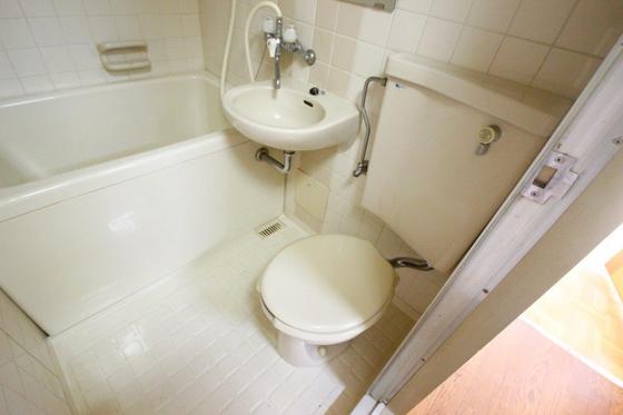 トイレ　※別部屋の写真です