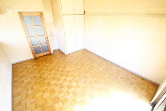 居室・リビング　※別部屋の写真です