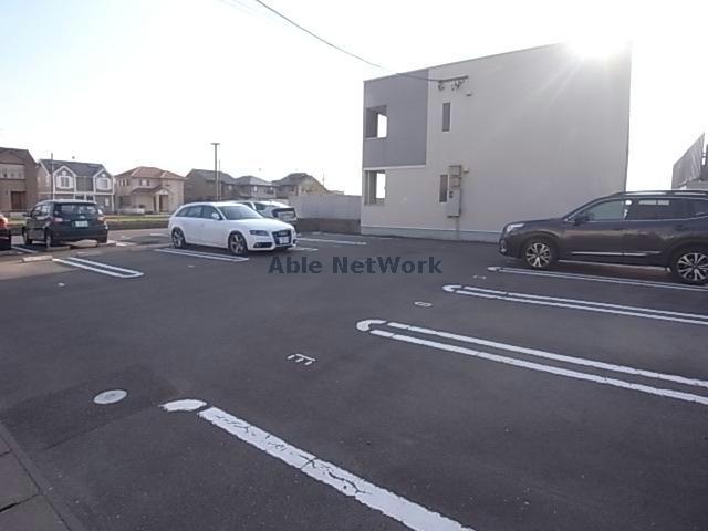 駐車場　駐車場