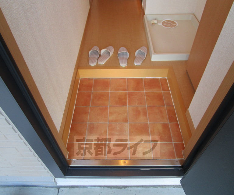 玄関　広い玄関になります。