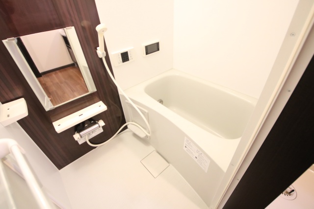 バス・シャワールーム　※別室の参考写真の為、現況優先です。